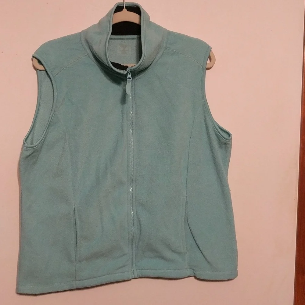 JC Penney 𝅺Fleece Zip Vest - Aqua Blue - size Large